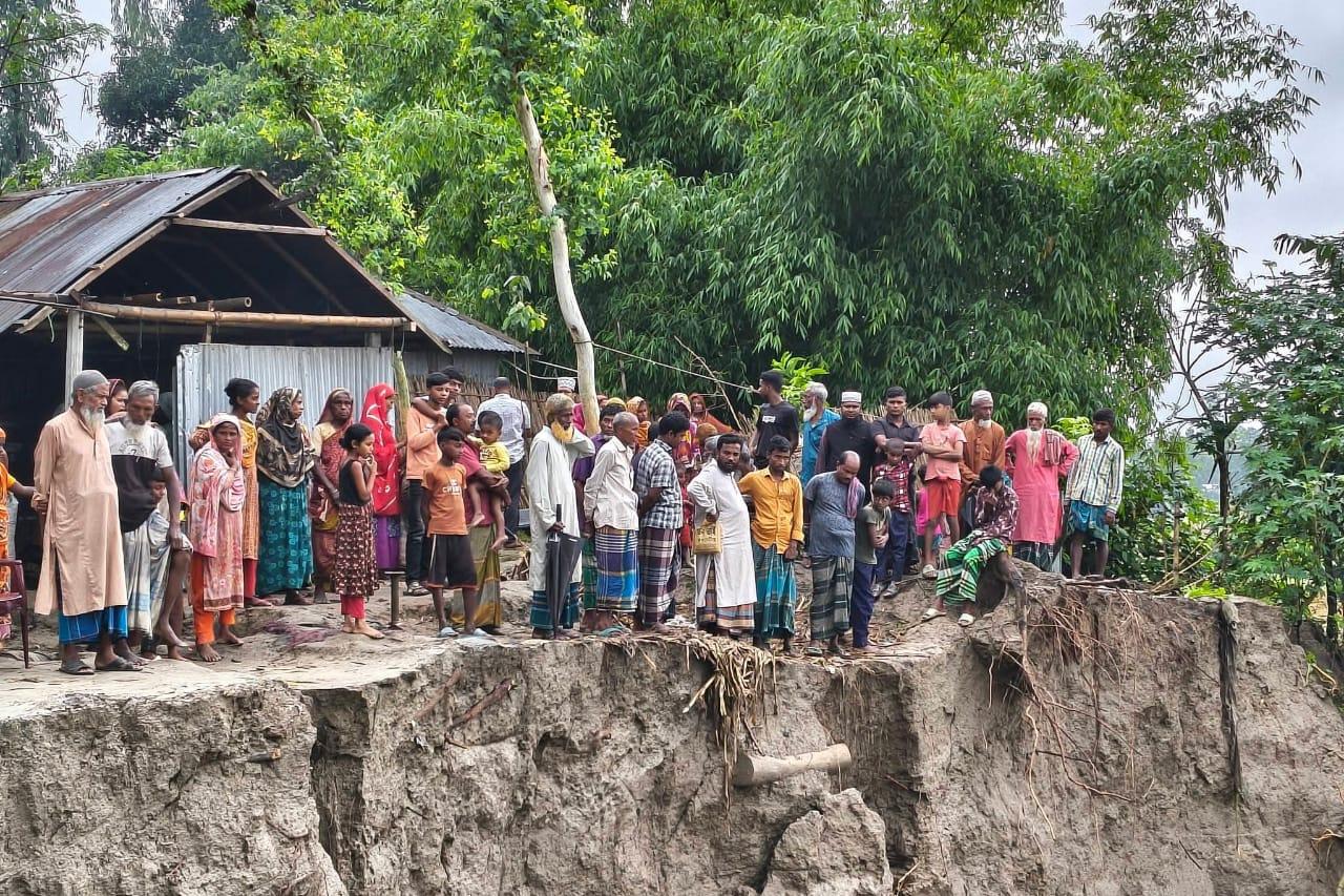ভয়াল রূপে তিস্তা, সুন্দরগঞ্জে ভাঙনে বিলীন ঘরবাড়ি-ফসলি জমি
